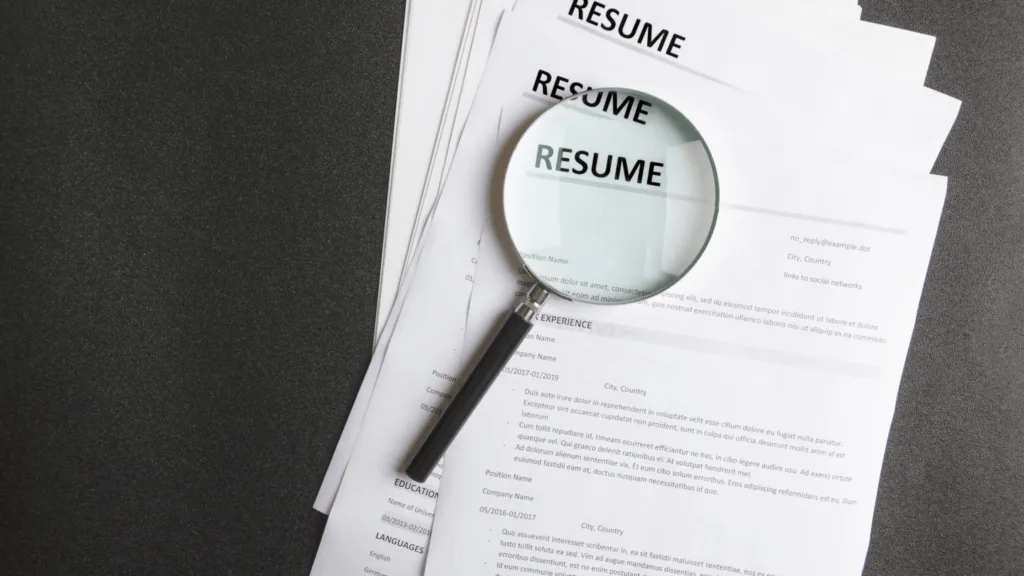 Resume Writing Tips for Overseas Jobs in Gulf Countries